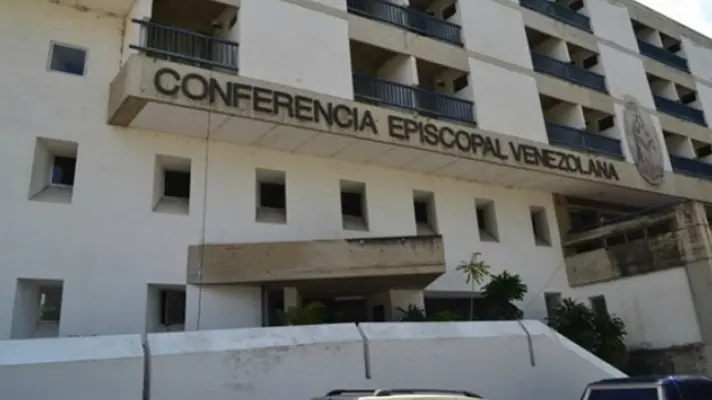 Conferencia Episcopal ve el Estado Comunal como un “peligro totalitario”