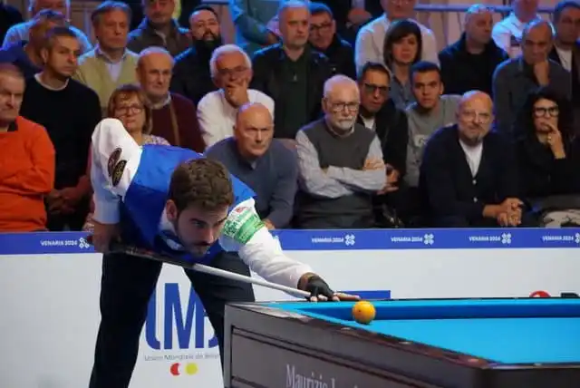 En juego. Camilo Gómez, durante el Mundial de Billar