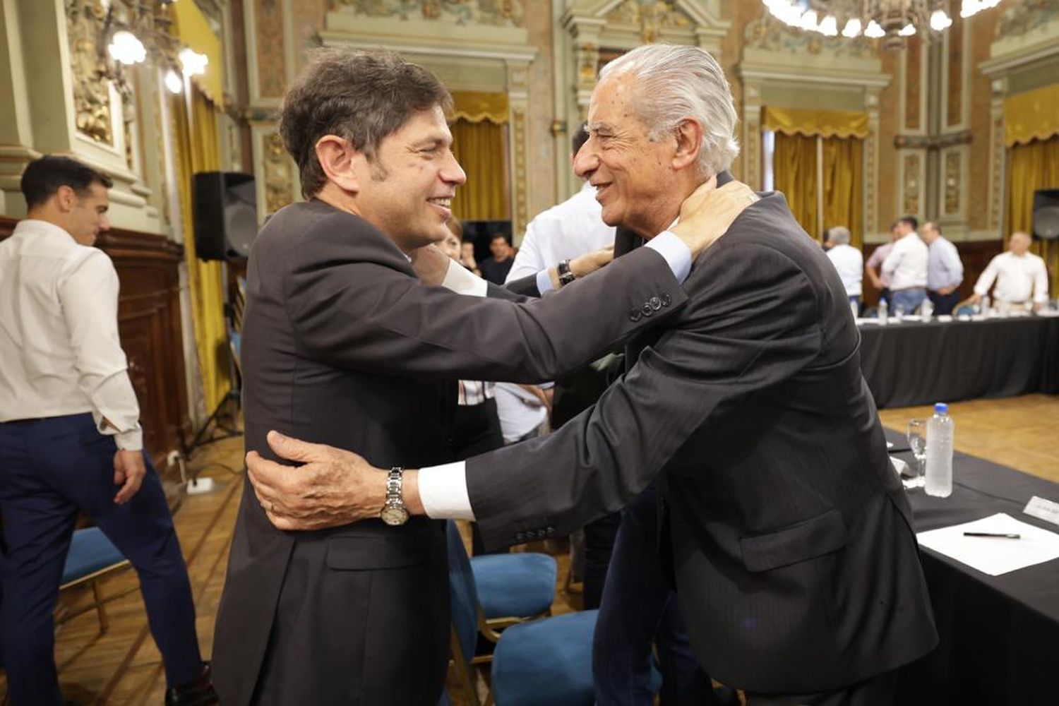 Mar Chiquita: Kicillof participa de acto en homenaje al Intendente de La Costa Juan de Jesús