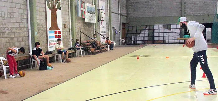 Más regresos en el básquetbol