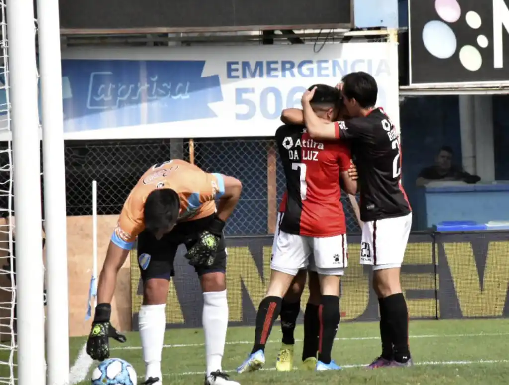 Colón no dejó dudas ante un rival inferior