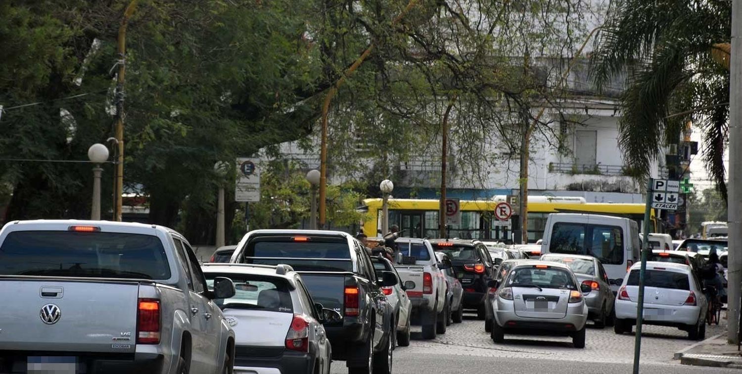 Se actualizó el Impuesto sobre los Combustibles Líquidos y el Impuesto al Dióxido de Carbono. Créditos: Luis Cetraro