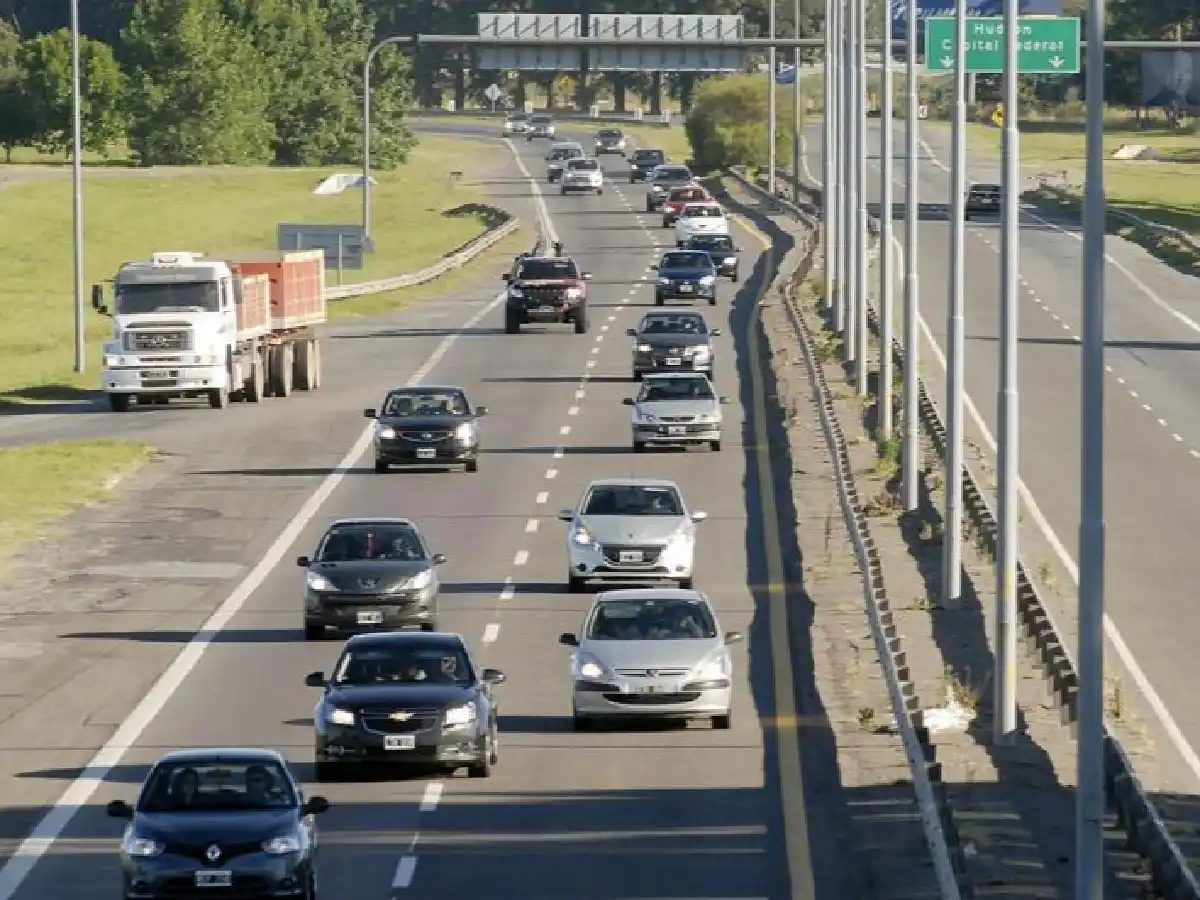 El Gobierno ajustó el impuesto interno: desde hoy, qué autos pagan un 20% adicional a su valor