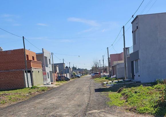 Cuadras de mejorado con rap: hay frentistas que pagaron pensando que era material "sobrante" de la 1001