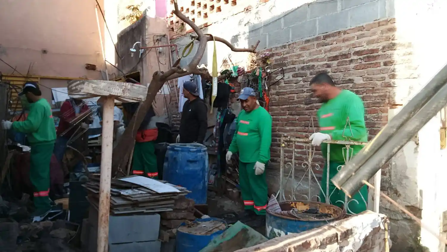 Retiraron ocho toneladas de residuos tras una intervención integral en barrio 17 de Octubre