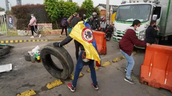 Comité Nacional del Paro en Colombia aseguró que NO PLANIFICÓ BLOQUEOS pero los “respeta”