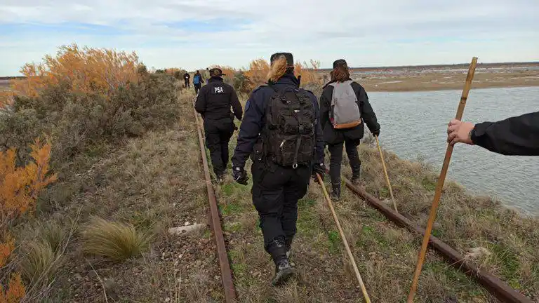 Secuestraron medias y restos de telas durante un rastrillaje