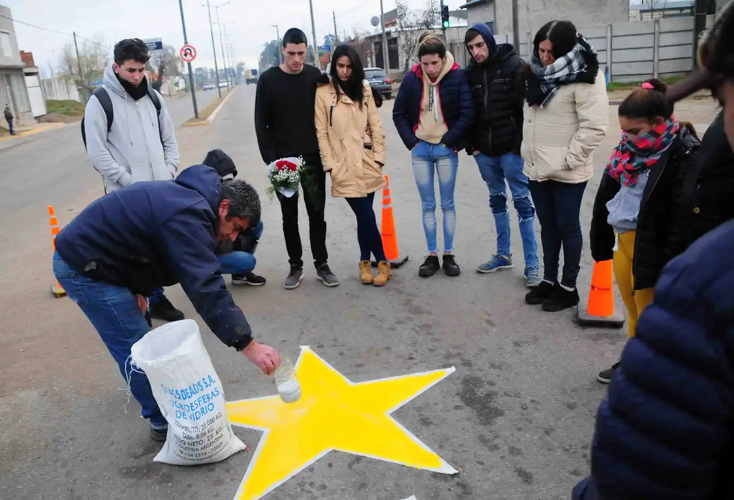 Pintaron una estrella amarilla en memoria de Jorge Madeo