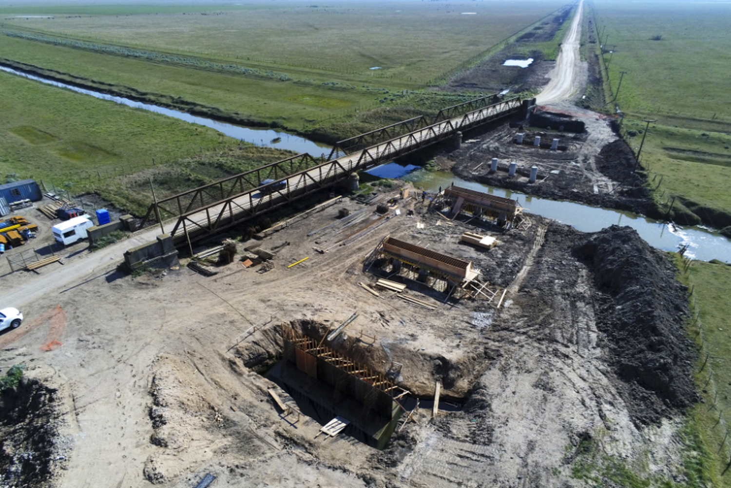 Avanza la reconstrucción de un importante puente para General Guido