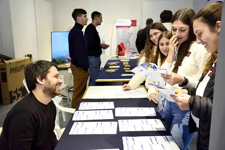 Se desarrolló una exposición con la oferta educativa del distrito