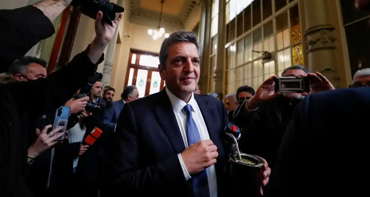 "Es otro espectáculo", destacó Massa sobre la presencia de hinchas visitantes en los estadios de fútbol.