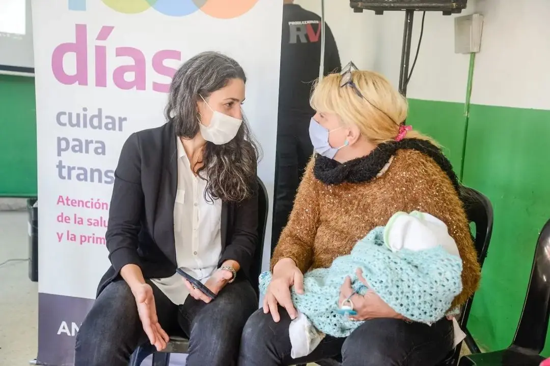 Tres de Febrero: Raverta participó de un encuentro con futuras madres