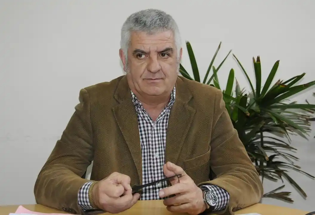 El Ejecutivo prepara una oferta salarial para los municipales