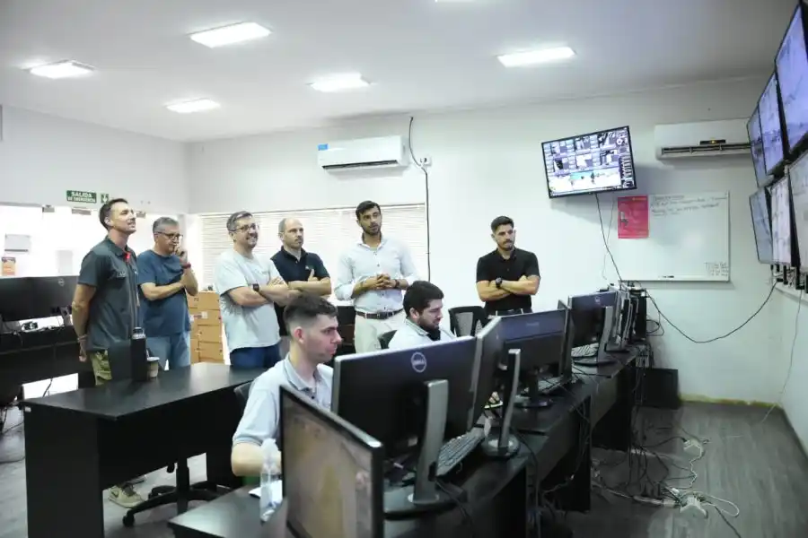 El sector industrial visitó el Centro de Monitoreo