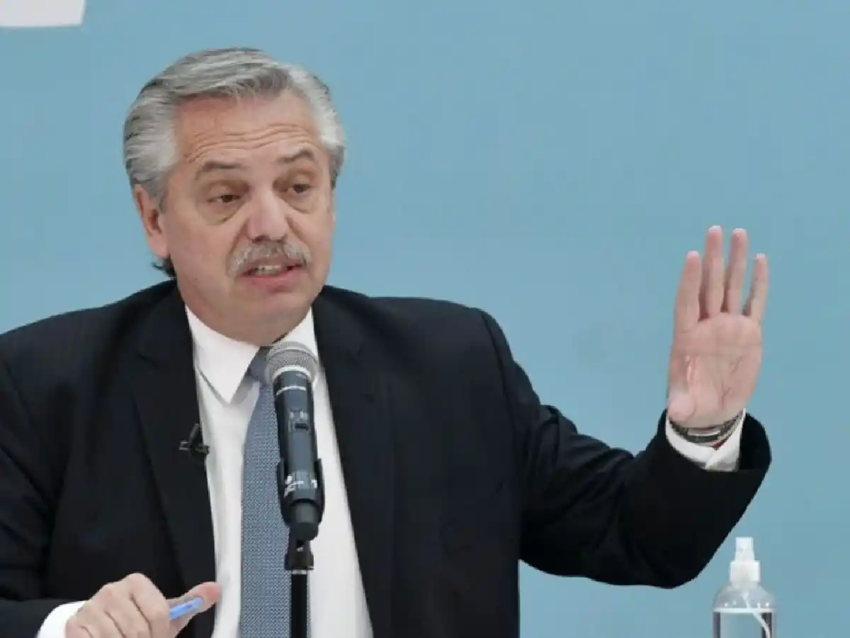 ¿Ceder o crecer? El dilema de Alberto Fernández en el cierre del Coloquio de IDEA con ausencia K