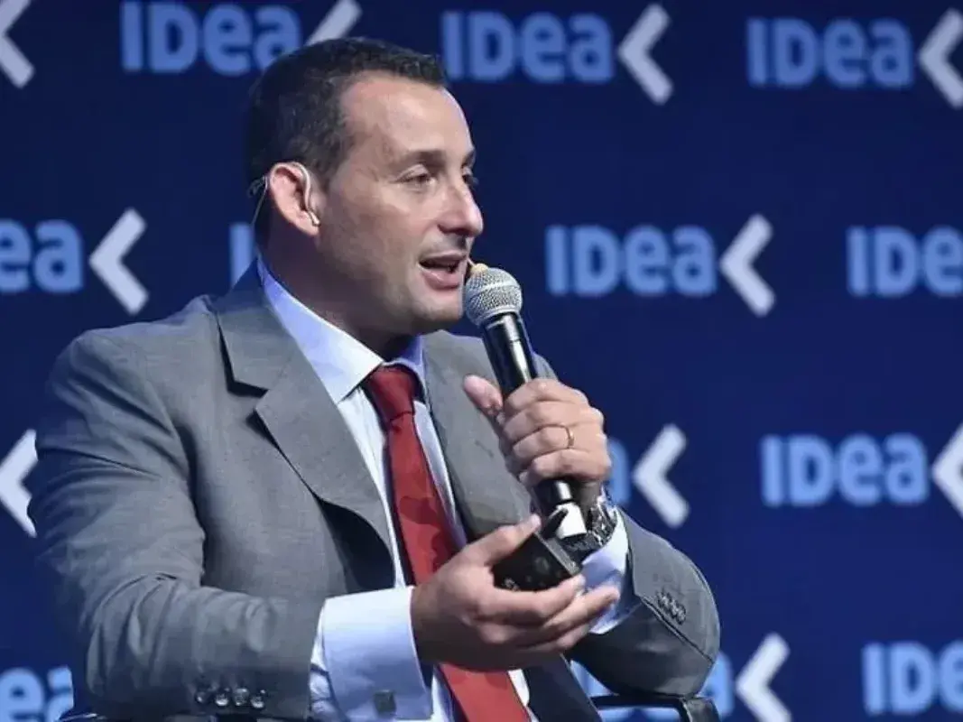 El PJ disfraza de renovación su vieja receta y busca un candidato en el sector privado