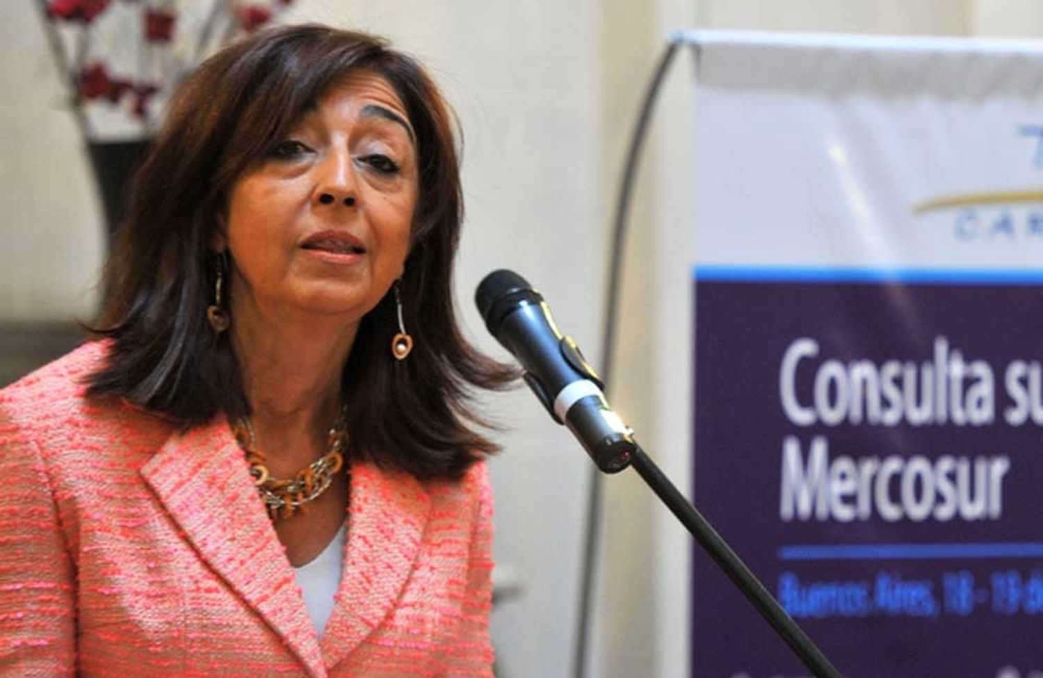 El gobierno piensa en una mujer para la embajada en el Vaticano