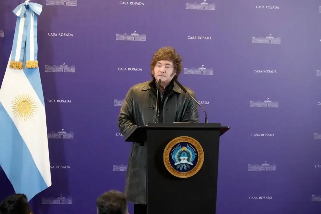 Milei reunió a legisladores de La Libertad Avanza y anunció una propuesta para modificar la Carta Orgánica del BCRA