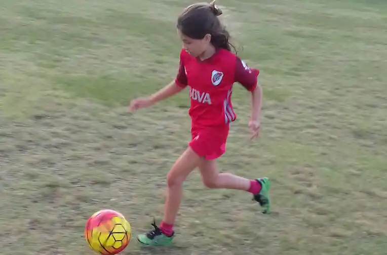 La nena santafesina que de cazar ranas se va al mundial