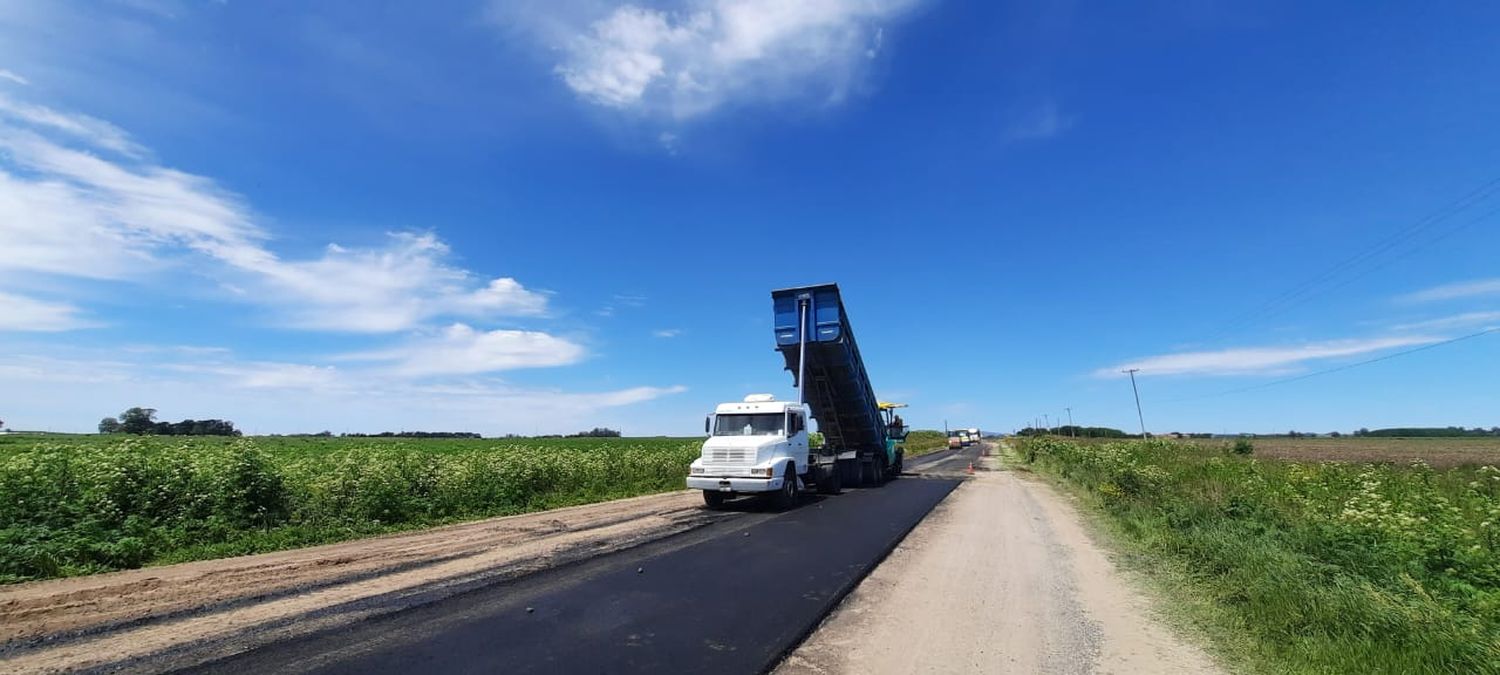 La obra constó de más de nueve kilómetros de bacheo profundo y reasfaltado.