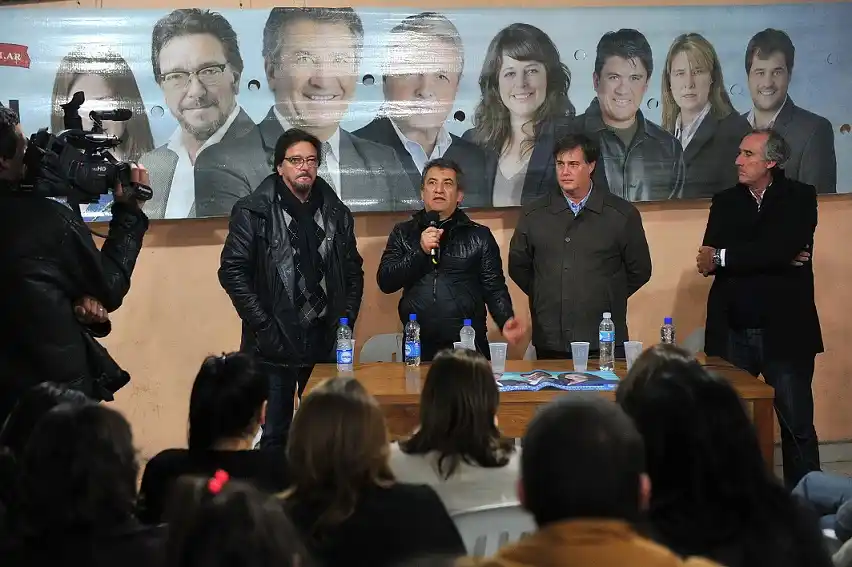 Urribarri encabezó un acto con militantes del FpV de Larroque