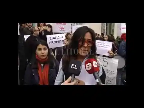 La comunidad educativa del Instituto N° 8 “Alte. Brown” reclama el edificio