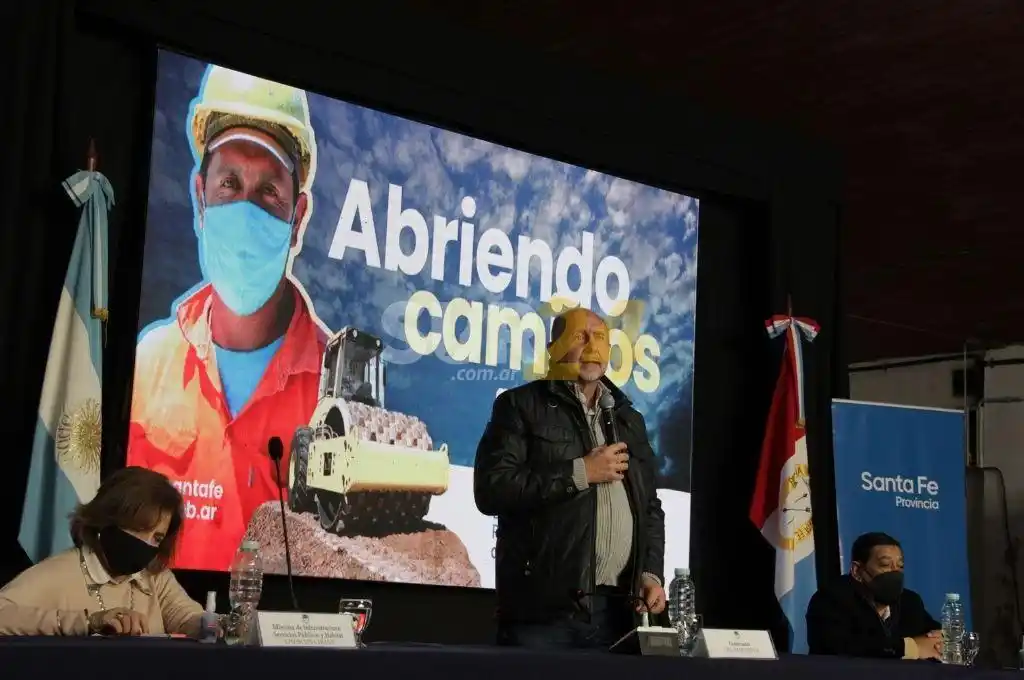 Perotti exhortó a Diputados a aprobar la ley de Conectividad