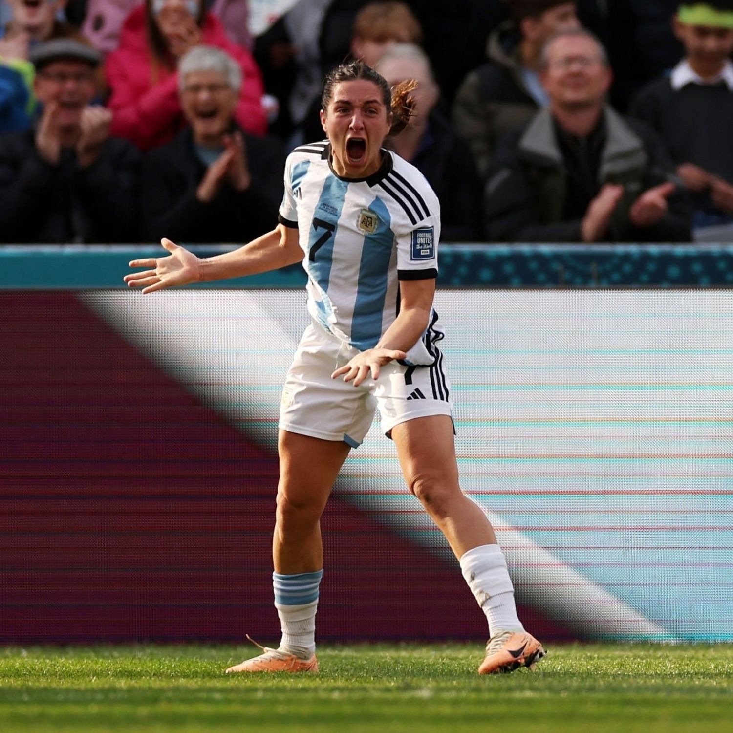 La tandilense Núñez y su grito de gol ante Sudáfrica.