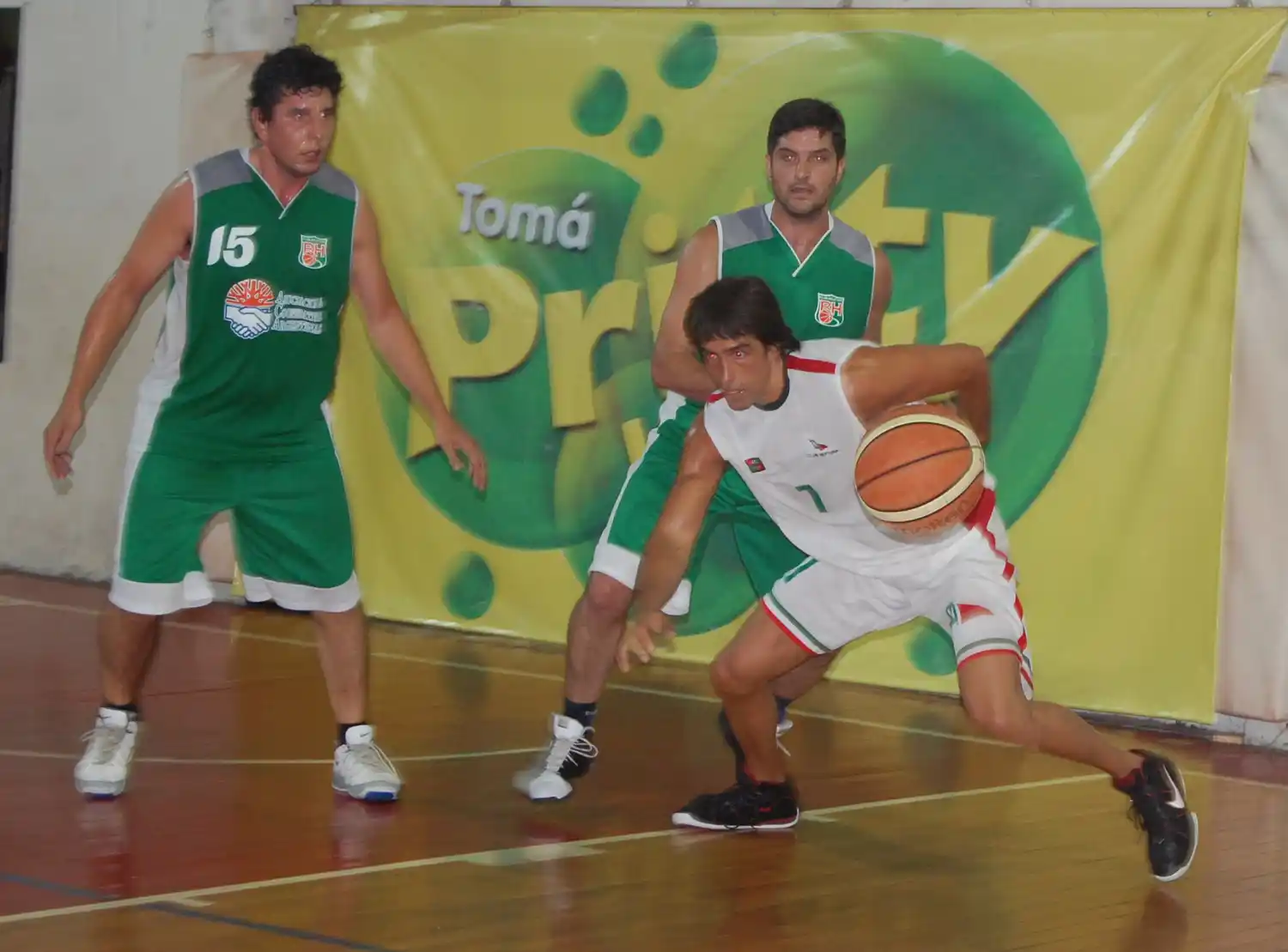 Neptunia se durmió y BH se quedó con el partido