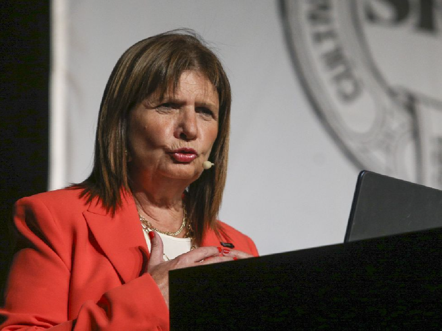 Patricia Bullrich contra Cristina Kirchner: "Levanta a Milei porque quiere que perdamos nosotros"