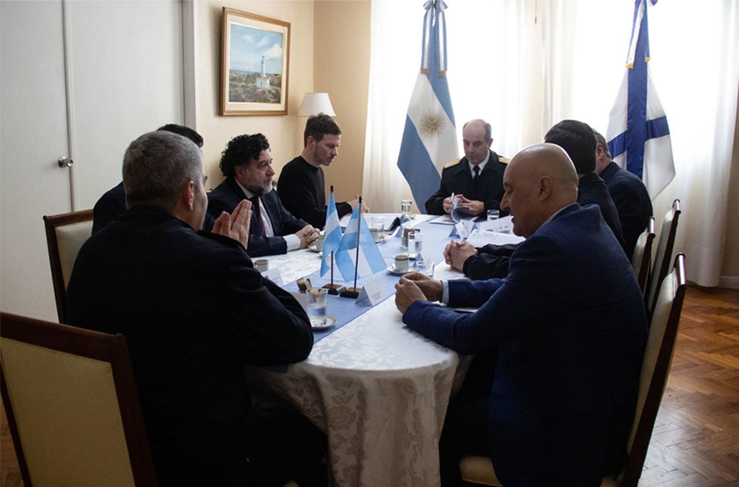 Concretaron la cesión del varadero de la Base Naval para el desguace de buques inactivos