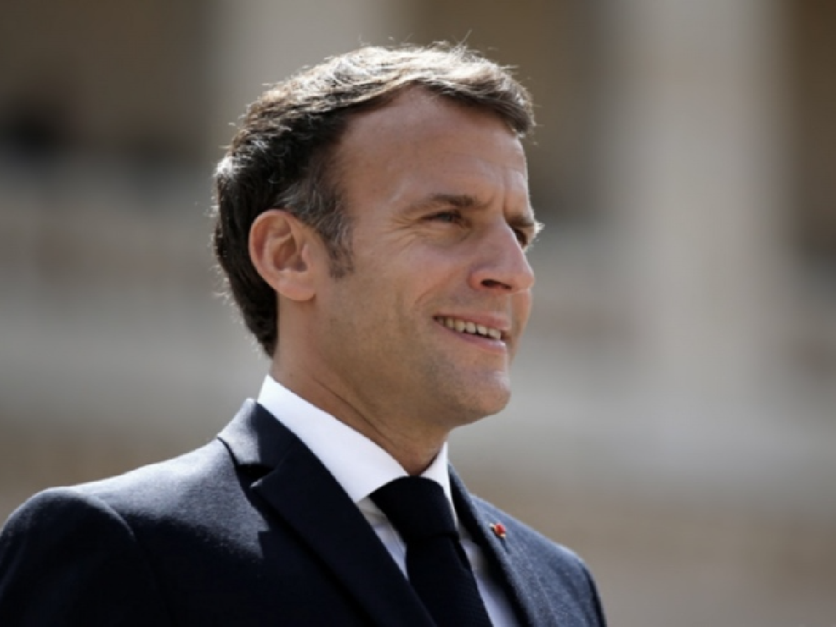 Macron busca aliados en el Parlamento tras dura derrota que amenaza su agenda de reformas