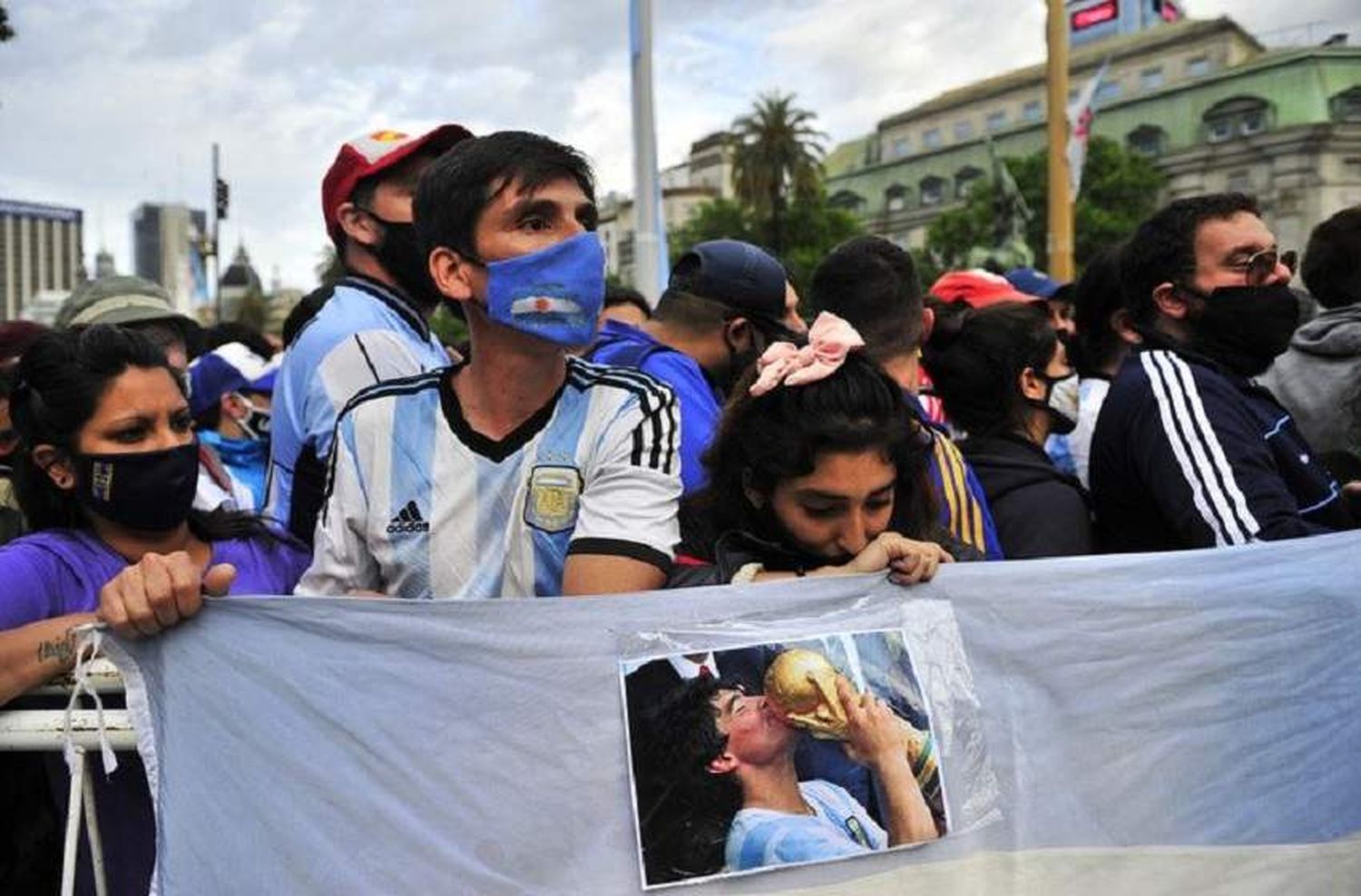 El país llora a Maradona: postales de un día histórico marcado por la tristeza