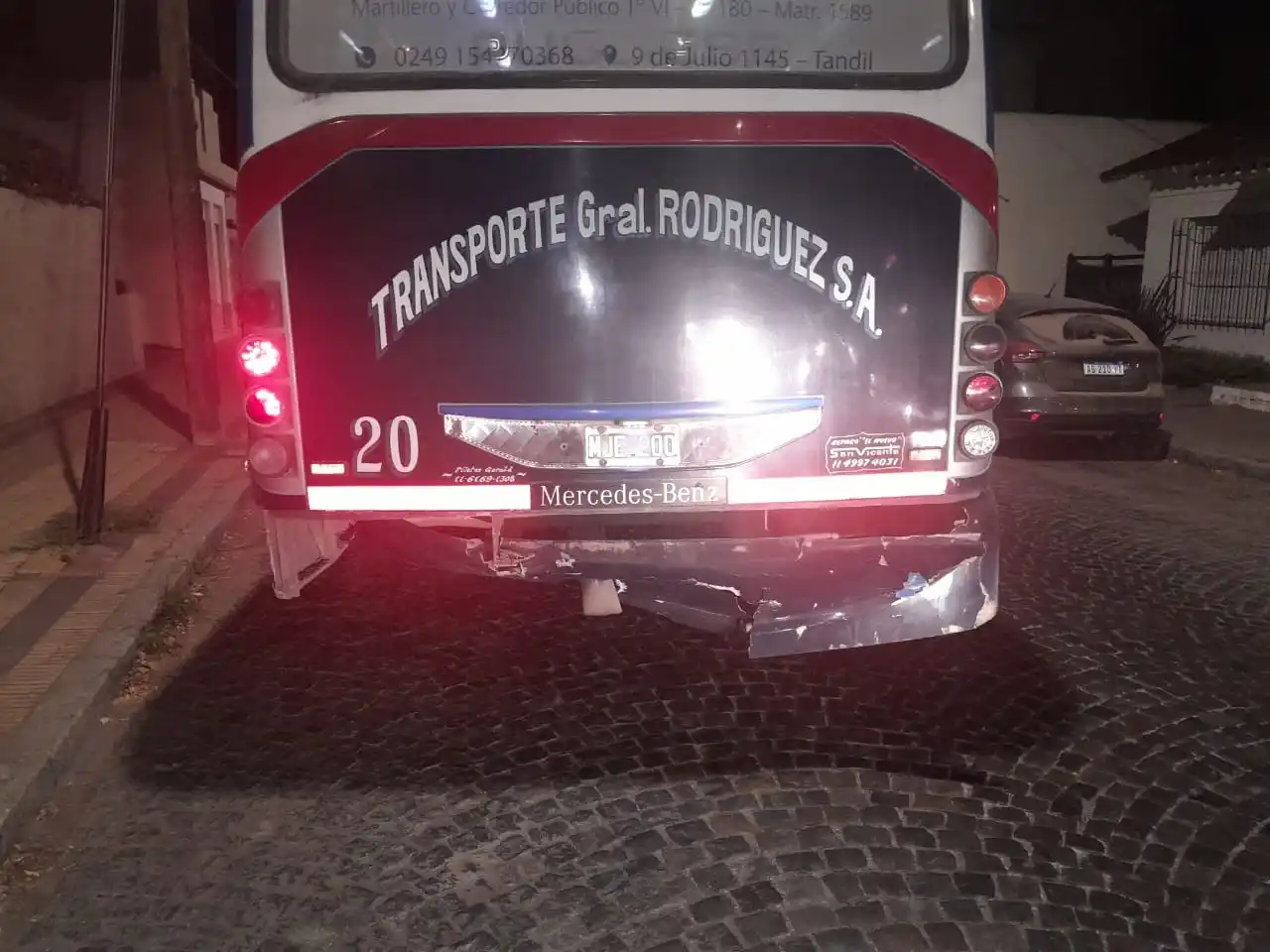 Un colectivo de la Línea 503 recibió un impacto en la parte trasera.