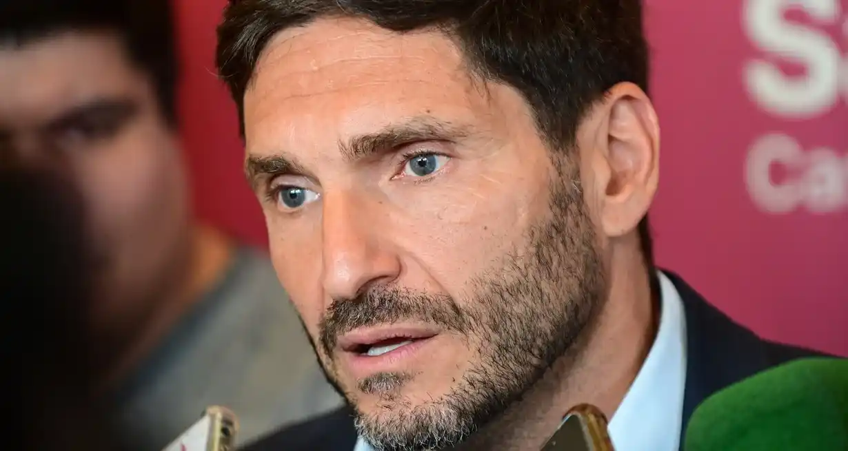 "La forma de salir adelante es si estamos todos juntos en un modelo de Nación y provincia", opinó el gobernador santafesino Maximiliano Pullaro este martes en Rosario. Crédito: Flavio Raina