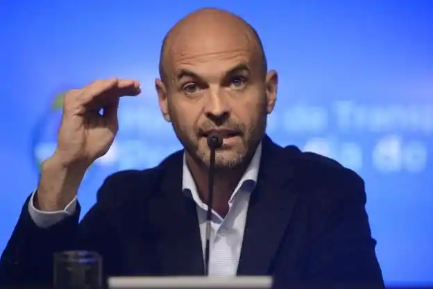 Dietrich volvió a rechazar versiones de que el Gobierno quiere privatizar Aerolíneas: "Son falsedades totales"