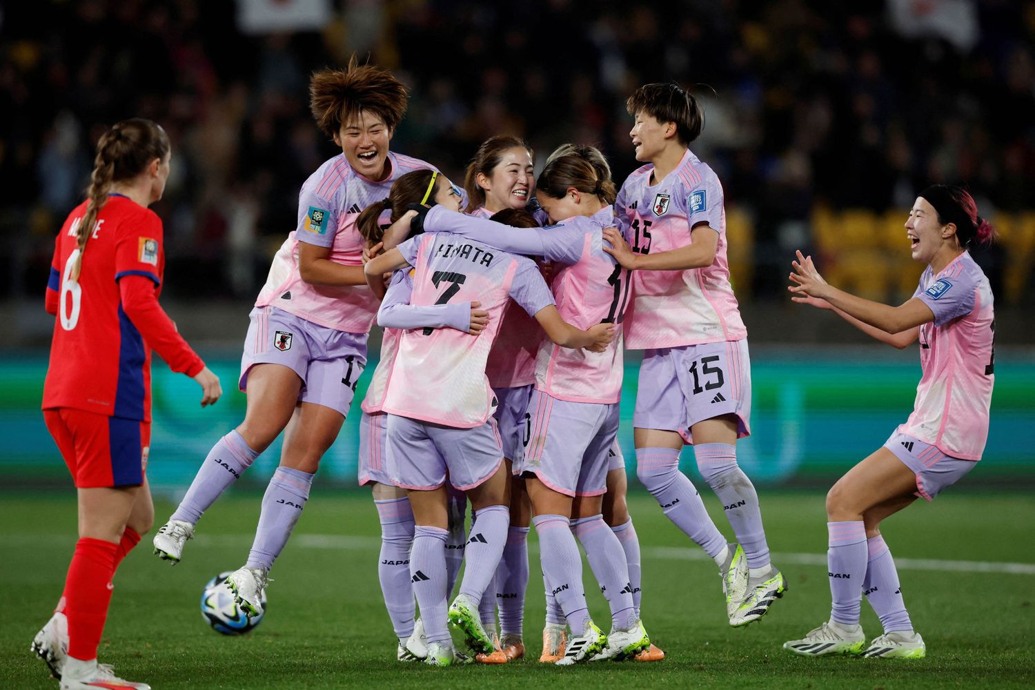España y Japón dieron el salto hacia cuartos de final