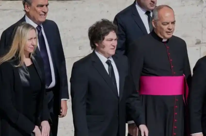 Javier Milei estuvo presente en el último adiós al Papa Francisco en el Vaticano