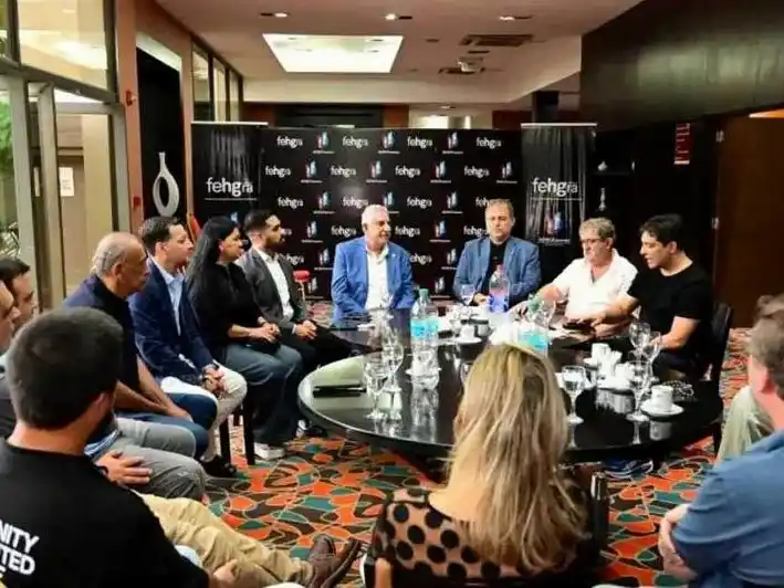 Jofré encabezó un encuentro con autoridades 
nacionales de la FEHGRA en Formosa