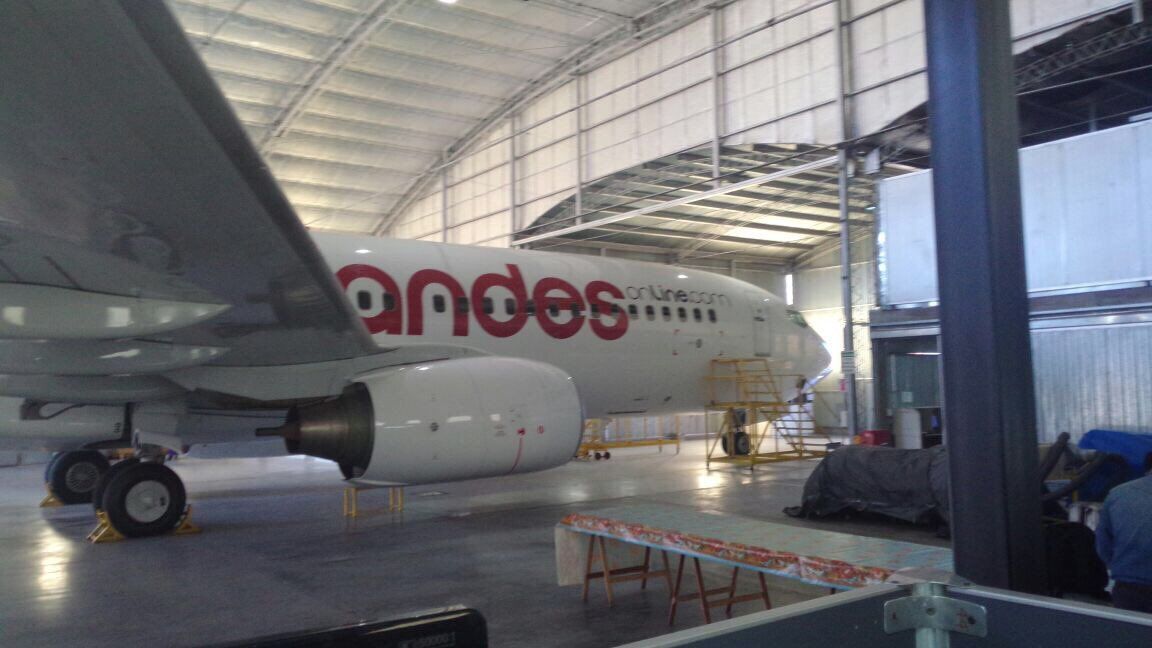 Doble estreno de Andes este lunes: primer vuelo a Bariloche en su nuevo 737-800