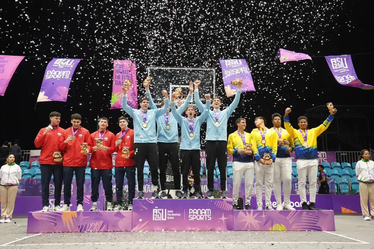 El podio completo. Foto: CAB