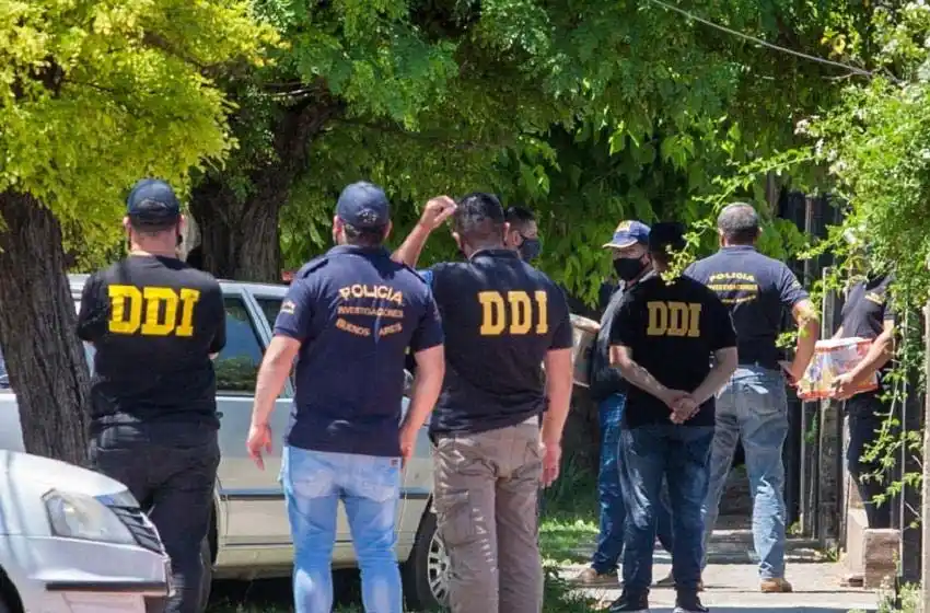 Investigan la muerte de Maradona: la policía secuestró computadoras de dos médicos que lo atendieron