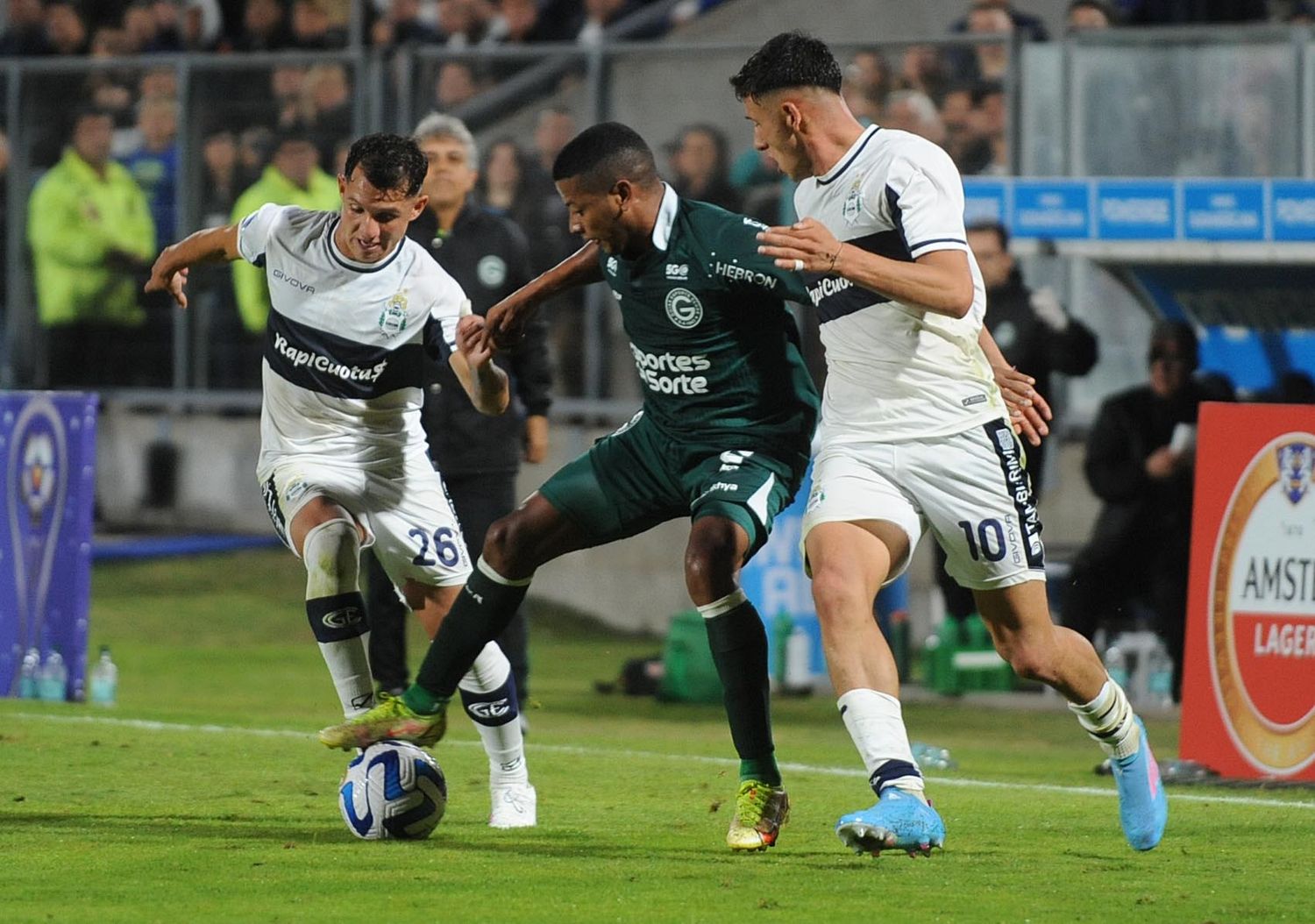 Gimnasia cayó ante Goiás y se aleja de la clasificación