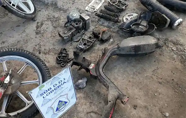 Robaban motos y ponían a la venta las piezas y accesorios