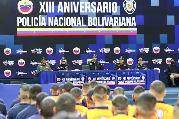 LA INSTRUCCIÓN DE MADURO: para 2024 la PNB debe contar con 100 mil uniformados