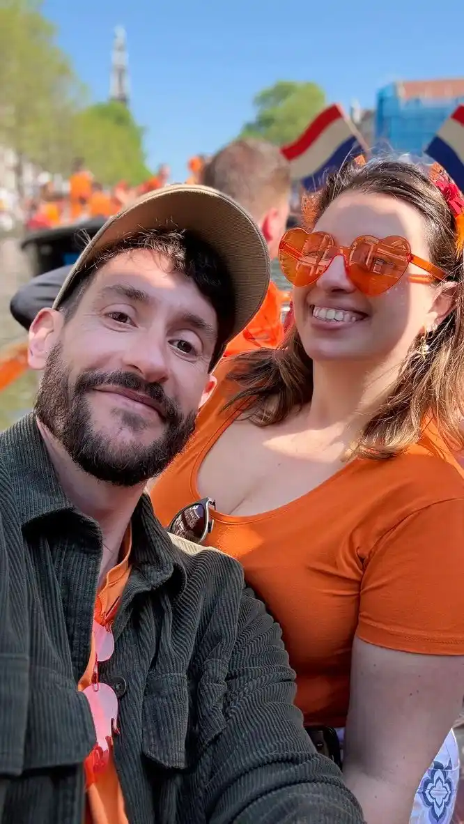 Con Dianela. amiga argentina, festejando el cumpleaños del rey-