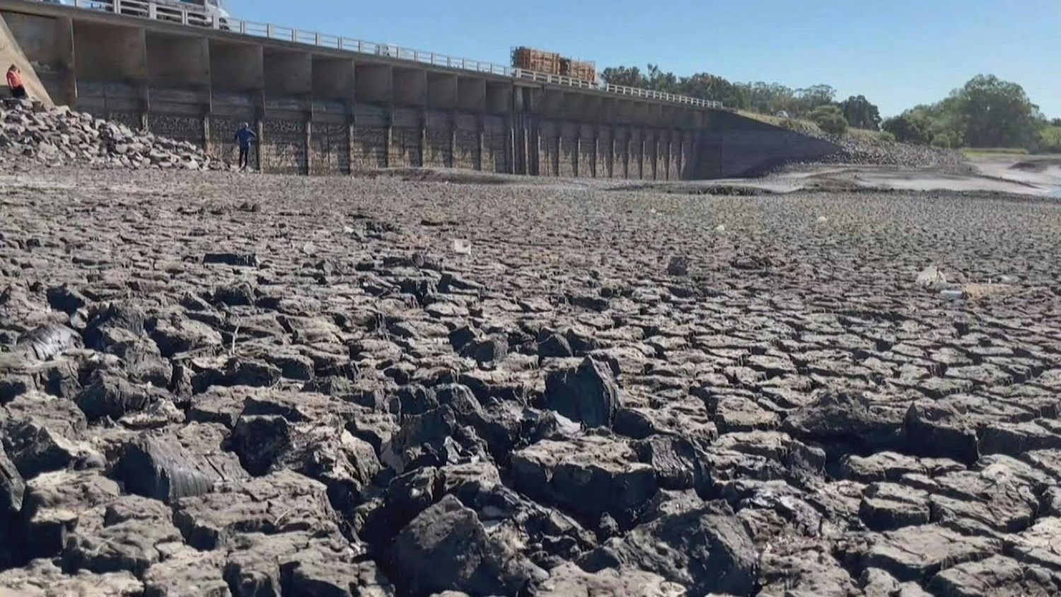 Uruguay dice que sus reservas de agua potable se acabarán  en una semana o diez días