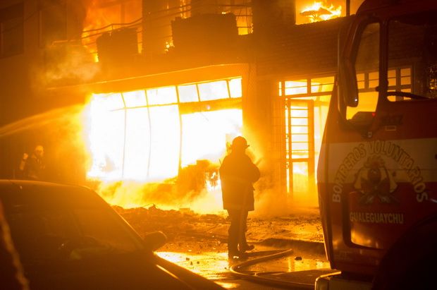 El fuego destruyó el tradicional salón de fiestas de la familia Massaferro