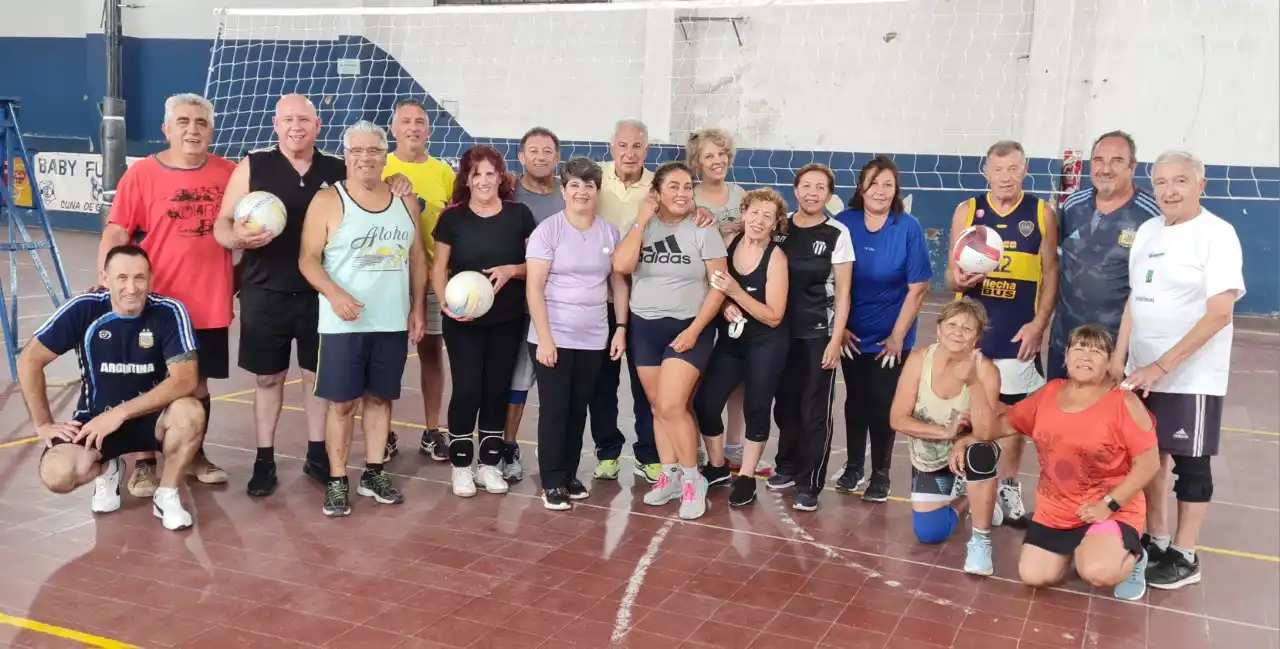 Gimnasia empezó su preparación en newcom.