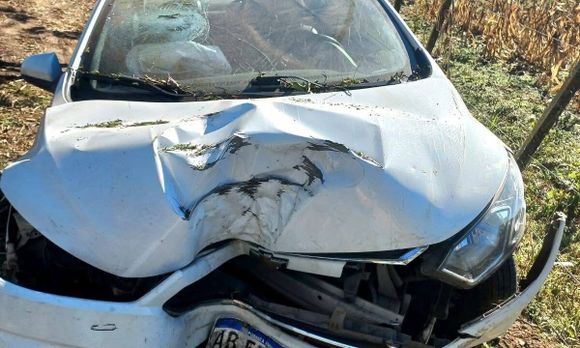 Tucumán: le dejó el auto y 400 mil pesos al chapista que lo usó para salir de fiesta y lo chocó contra un árbol